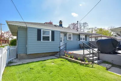 8000 W Van Beck Ave, Milwaukee, WI 53220 - Photo 14