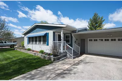 403 W Washington St, Delavan, WI 53115 - Photo 4