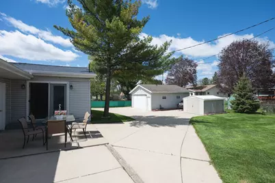 403 W Washington St, Delavan, WI 53115 - Photo 10