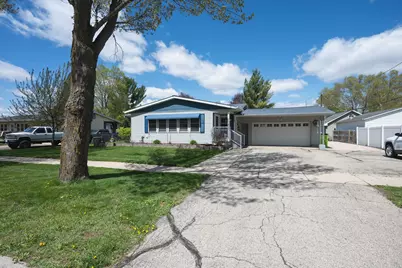 403 W Washington St, Delavan, WI 53115 - Photo 2