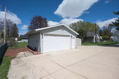 403 W Washington St, Delavan, WI 53115 - Photo 16