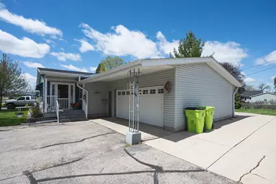 403 W Washington St, Delavan, WI 53115 - Photo 6