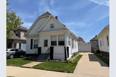 2031  Superior St, Racine, WI 53402 - Photo 1