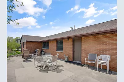 1735 S Oneida St, Green Bay, WI 54304 - Photo 40