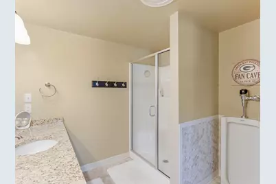 1735 S Oneida St, Green Bay, WI 54304 - Photo 30