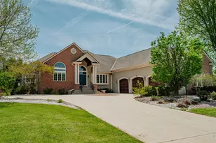 W251S5204 Poppy Fields Rd, Waukesha, WI 53189 - Photo 6