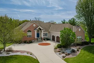 W251S5204 Poppy Fields Rd, Waukesha, WI 53189 - Photo 1