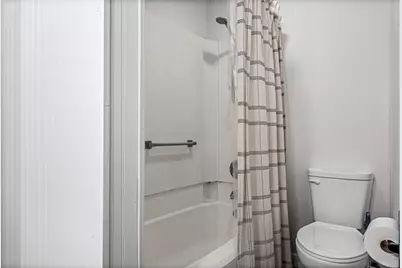 1018  Gillette St, La Crosse, WI 54603 - Photo 22
