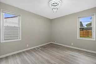 5735 W Thurston Ave, Milwaukee, WI 53218 - Photo 20