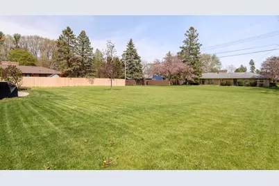 4221  Woodbury Ln, Racine, WI 53403 - Photo 30