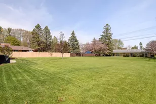 4221 Woodbury Ln, Racine, WI 53403 - Photo 30