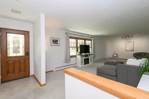 4221 Woodbury Ln, Racine, WI 53403 - Photo 8