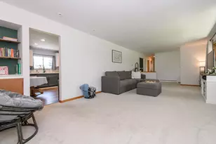 4221 Woodbury Ln, Racine, WI 53403 - Photo 10