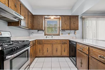 W256N5754  North Hill Dr, Lisbon, WI 53089 - Photo 8