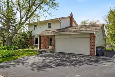 1232  Chippewa Dr, Waukesha, WI 53186 - Photo 2