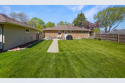 4266 S 78th St, Greenfield, WI 53220 - Photo 28