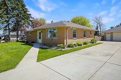 4266 S 78th St, Greenfield, WI 53220 - Photo 2