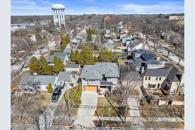 122 W Devon St, Whitefish Bay, WI 53217 - Photo 52
