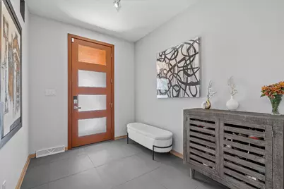 122 W Devon St, Whitefish Bay, WI 53217 - Photo 2