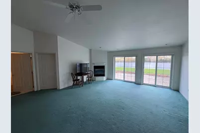 1534  River Pines Dr, Green Bay, WI 54311 - Photo 8