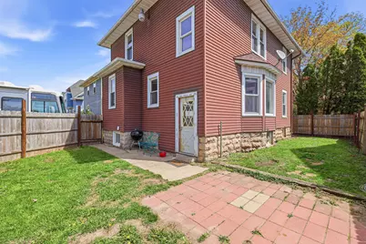 637  Bowen St, Oshkosh, WI 54901 - Photo 38