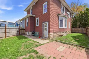 637 Bowen St, Oshkosh, WI 54901 - Photo 38