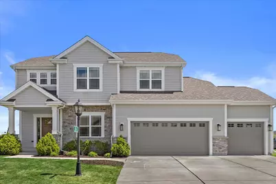 3108  Mineral Springs Blvd, Summit, WI 53066 - Photo 2