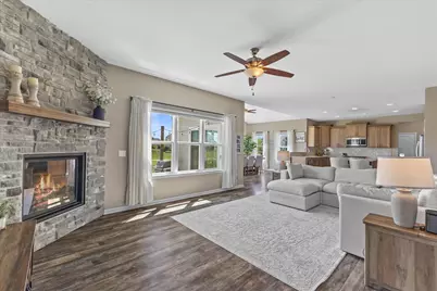 3108  Mineral Springs Blvd, Summit, WI 53066 - Photo 6