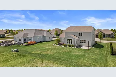 3108  Mineral Springs Blvd, Summit, WI 53066 - Photo 46