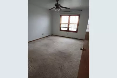 207  Nicholson Ave, South Milwaukee, WI 53172 - Photo 8