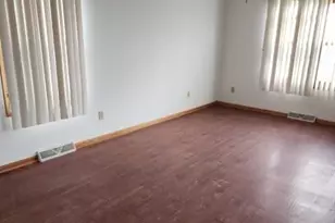 207 Nicholson Ave, South Milwaukee, WI 53172 - Photo 4