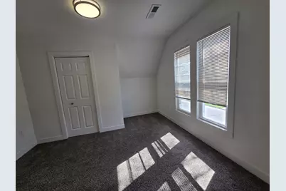 2317 S 9th St, Sheboygan, WI 53081 - Photo 8