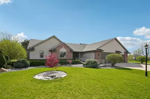 8108 E Ridge Dr, Pleasant Prairie, WI 53158 - Photo 6