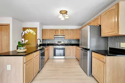 8108  East Ridge Dr, Pleasant Prairie, WI 53158 - Photo 16