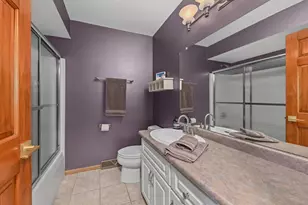 14220 W North Oak Blvd, New Berlin, WI 53151 - Photo 22