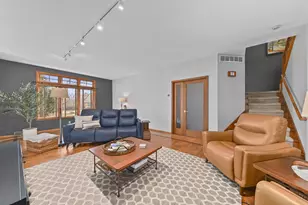 14220 W North Oak Blvd, New Berlin, WI 53151 - Photo 6