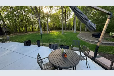 14220 W North Oak Blvd, New Berlin, WI 53151 - Photo 32