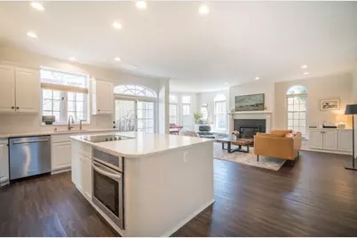 824 E Glen Ave, Whitefish Bay, WI 53217 - Photo 10