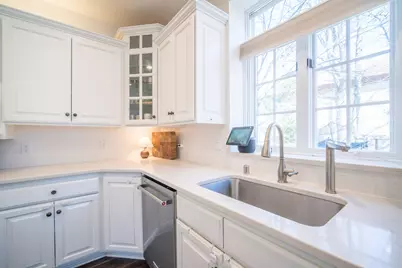 824 E Glen Ave, Whitefish Bay, WI 53217 - Photo 4
