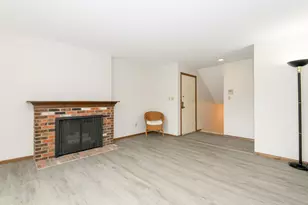 8749 N 72nd St, Milwaukee, WI 53223 - Photo 6