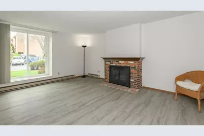 8749 N 72nd St #2, Milwaukee, WI 53223 - Photo 4