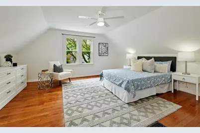 2214 S Woodward St, Milwaukee, WI 53207 - Photo 16