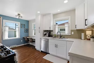 2725 S 11th St, Sheboygan, WI 53081 - Photo 16