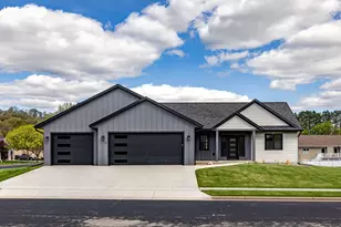 717 Tamarack Trail, Holmen, WI 54636 - Photo 1