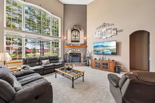 238 E Redding Cir, Belgium, WI 53004 - Photo 4