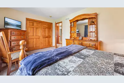 238 E Redding Cir, Belgium, WI 53004 - Photo 24