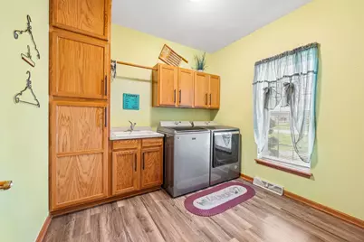 238 E Redding Cir, Belgium, WI 53004 - Photo 12