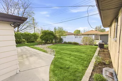 4961 S 24th St, Milwaukee, WI 53221 - Photo 30