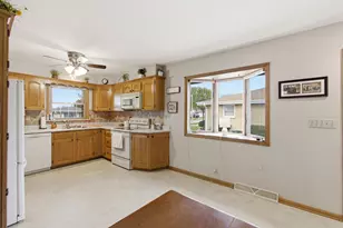 4961 S 24th St, Milwaukee, WI 53221 - Photo 8