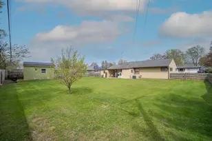 628 Pleasant Dr, West Bend, WI 53095 - Photo 22